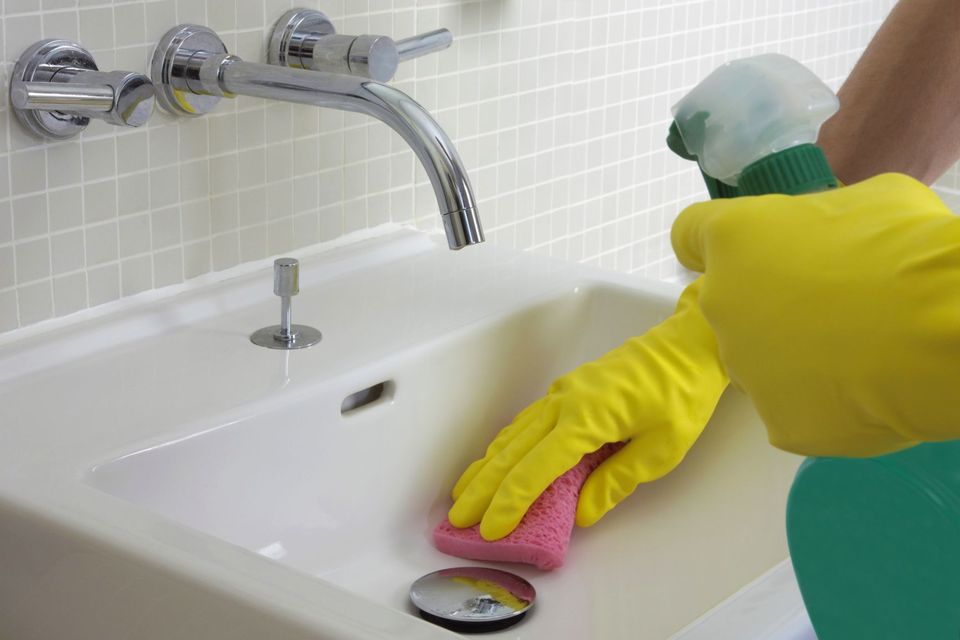الحمام اليومي بسيطه تجعل تنظيف حمامك طرق نظيف ومعقم