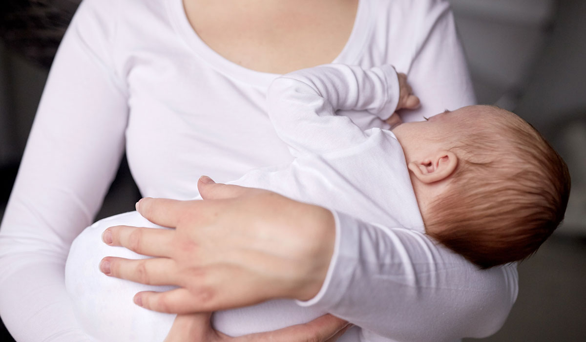 اثناء اعراض الرضاعة الطبيعية تكشف حملك والحمل
