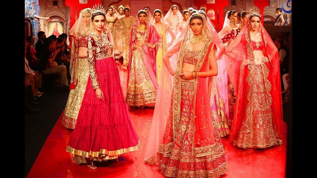 اشكال زفاف فساتين للزفاف مناسبه هندى هنديه