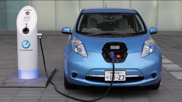 السيارات السياره الصينية الكهربائية بالكهربا تعلم عن هل
